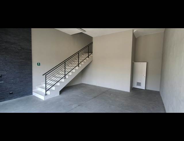171M² BUILDING TO LET IN MOREHILL