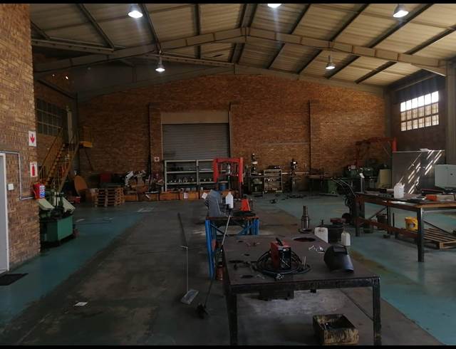 600M² WAREHOUSE TO LET IN NEW ERA