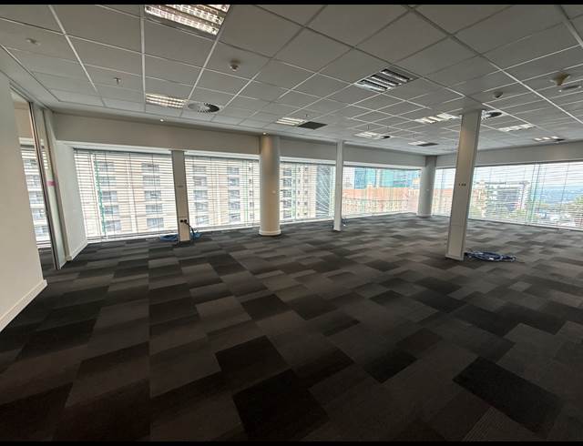 1,418M² OFFICE TO LET IN SANDTON CENTRAL