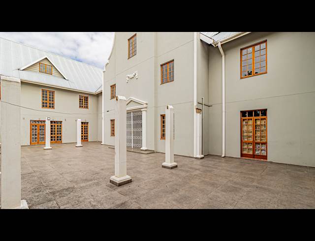 1,702M² OFFICE TO LET IN KENSINGTON B