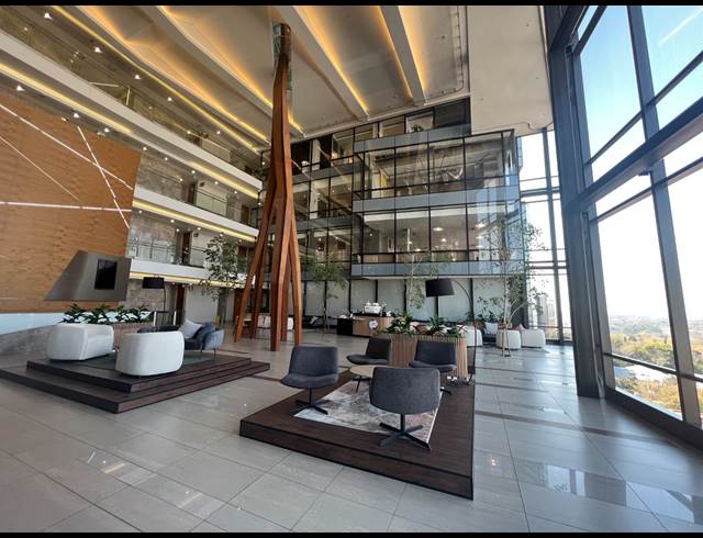 1,788M² OFFICE TO LET IN ROSEBANK