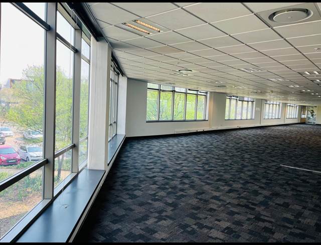 4,100M² OFFICE TO LET IN WATERFALL