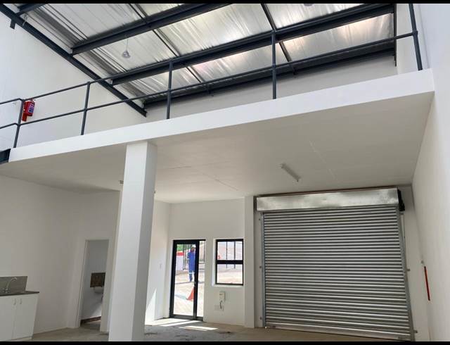 127M² WAREHOUSE RENTED IN BARBEQUE DOWNS