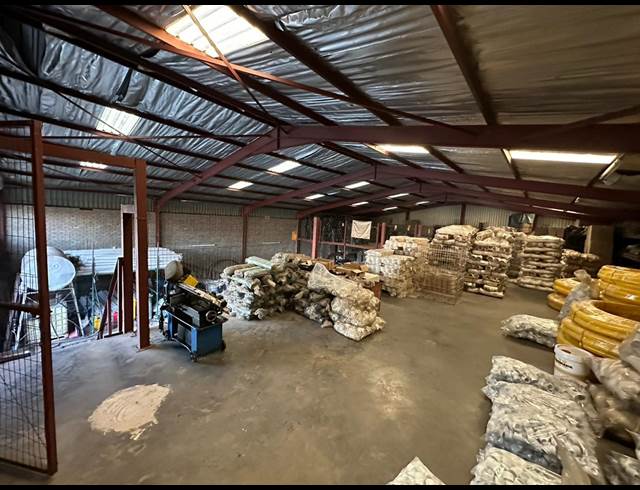 872M² WAREHOUSE TO LET IN KYA SANDS