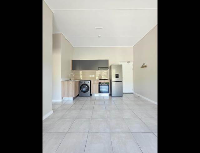 1 BEDROOM PROPERTY TO RENT IN GREENBAY ECO ESTATE