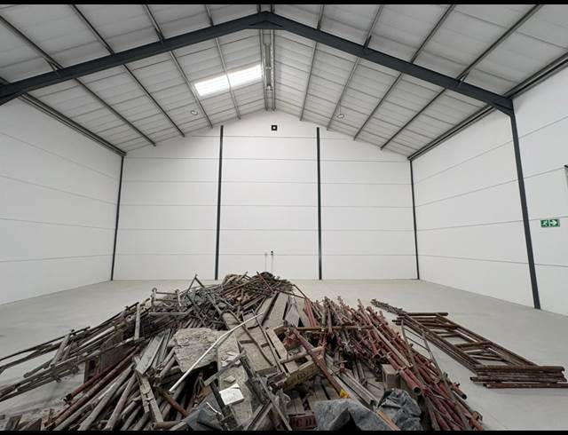 353M² WAREHOUSE TO LET IN FIRGROVE