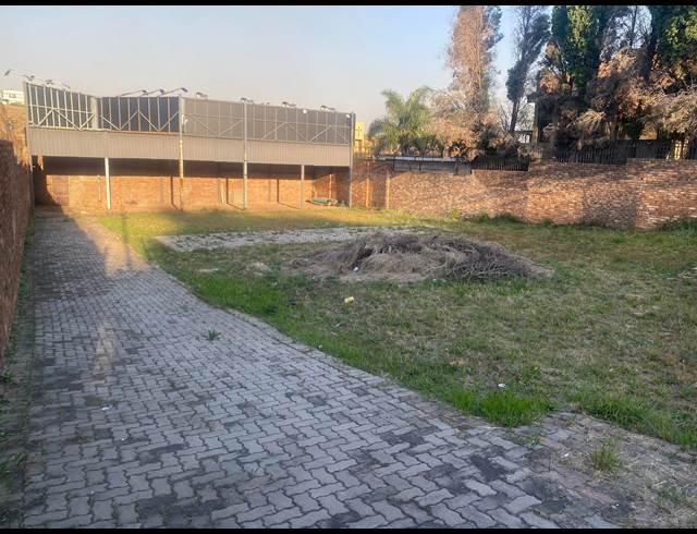 785M² VACANT LAND TO LET IN LAUDIUM