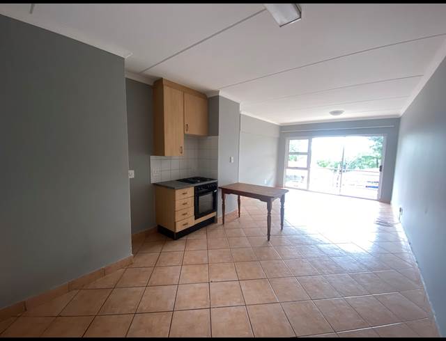 2 BEDROOM APARTMENT RENTED IN BRYANSTON