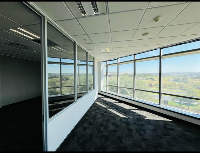 4,435M² OFFICE TO LET IN WATERFALL