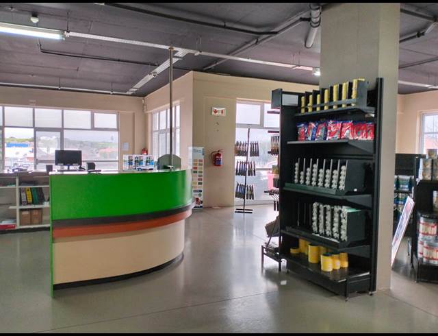660M² SHOWROOM TO LET IN VREDEKLOOF HEIGHTS