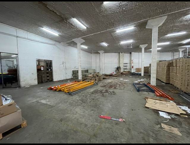 5,751M² WAREHOUSE TO LET IN MORNINGSIDE