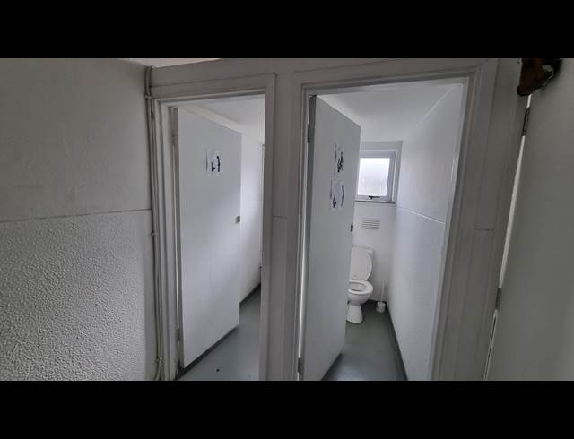 250M² BUSINESS TO LET IN WOODSTOCK