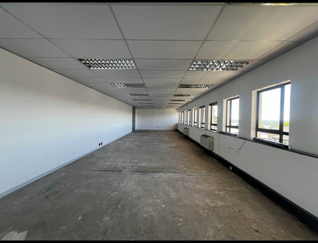 97M² OFFICE TO LET IN HYDE PARK