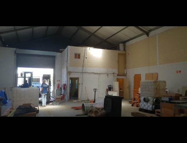 285M² WAREHOUSE RENTED IN KILLARNEY GARDENS