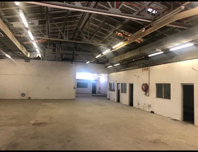 551M² WAREHOUSE TO LET IN BELLVILLE SOUTH