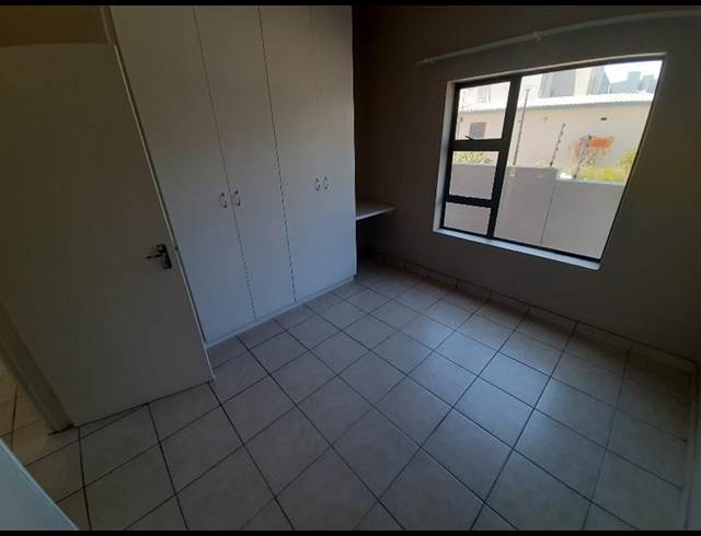2 BEDROOM PROPERTY TO RENT IN BURGUNDY ESTATE