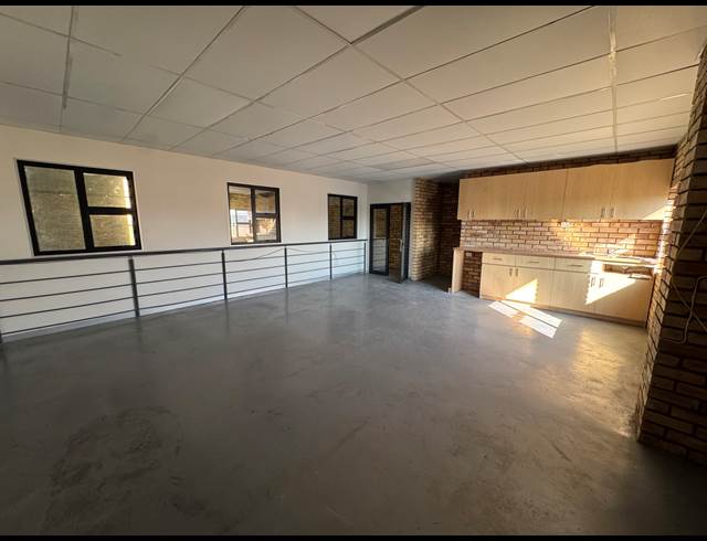 385M² WAREHOUSE TO LET IN PRINCESS AH