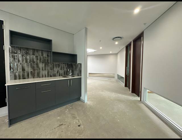 947M² OFFICE TO LET IN SANDTON CENTRAL