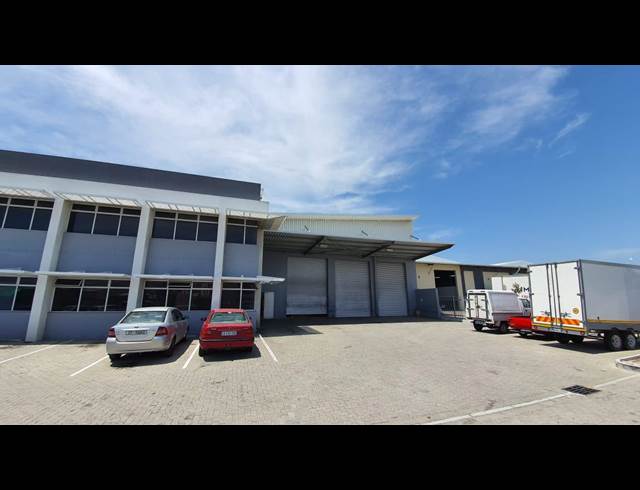 2,562M² WAREHOUSE TO LET IN AIRPORT INDUSTRIA