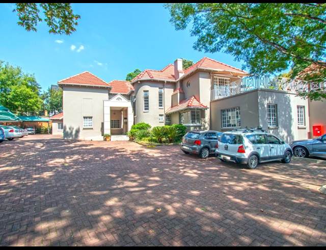 294M² OFFICE TO LET IN MELROSE ESTATE