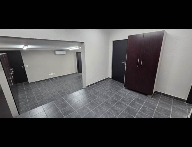 85M² OFFICE TO LET IN NELSPRUIT EXT 1