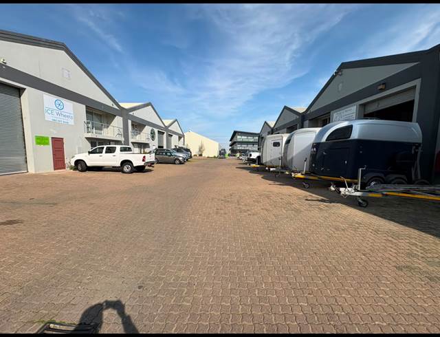378M² WAREHOUSE TO LET IN ASLA PARK