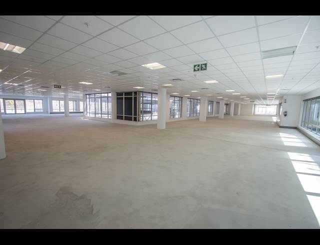 1,979M² OFFICE TO LET IN SANDTON CENTRAL