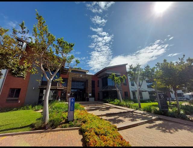 253M² OFFICE TO LET IN GREENSTONE HILL