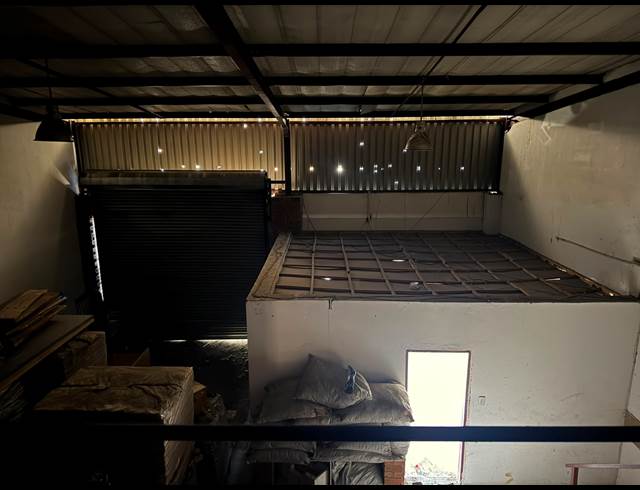370M² WAREHOUSE TO LET IN CROWN