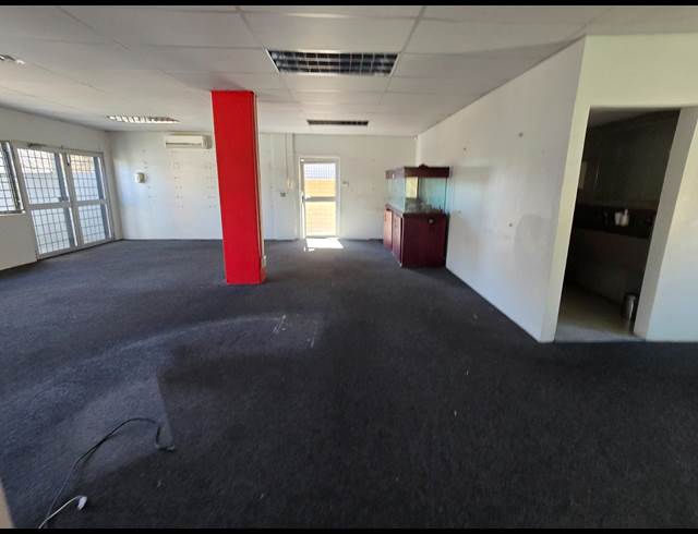 9,057M² FACTORY TO LET IN TUNNEY