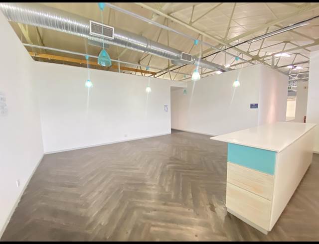942M² OFFICE TO LET IN WOODSTOCK
