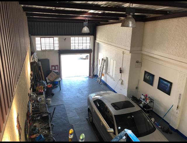 120M² WAREHOUSE TO LET IN STRIJDOMPARK