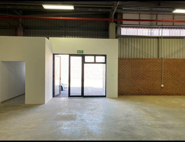 673M² WAREHOUSE TO LET IN OLIFANTSFONTEIN