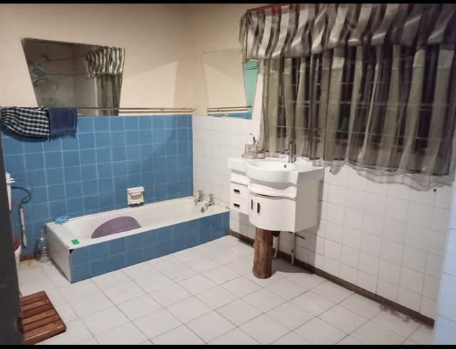 4 BEDROOM HOUSE TO LET IN MULLERSTUINE
