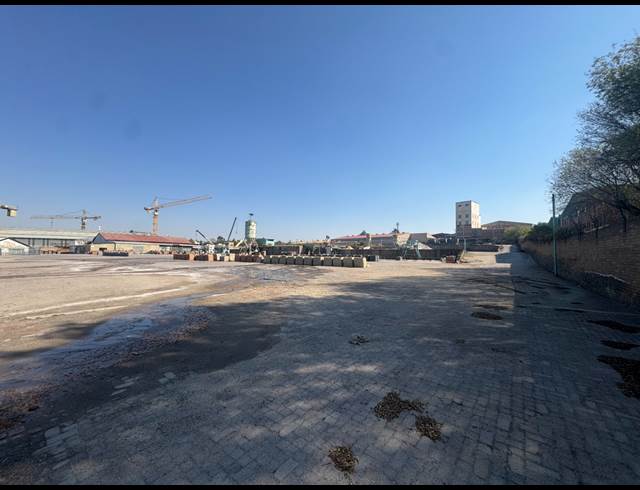 22,490M² INDUSTRIAL YARD TO LET IN CHAMDOR