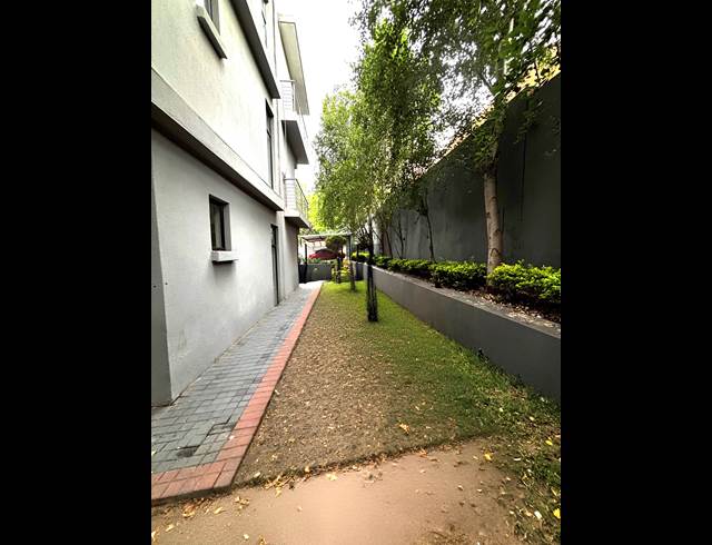2 BEDROOM APARTMENT TO LET IN PARKMORE