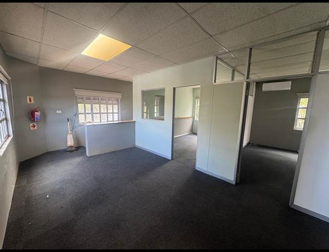 114M² OFFICE TO LET IN UMHLALI