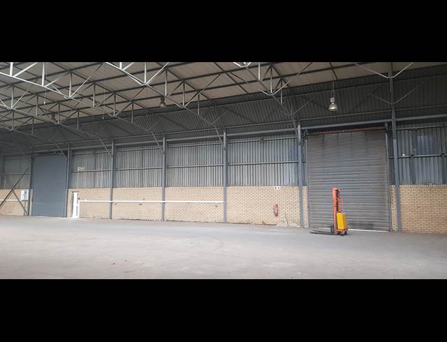 1,310M² FACTORY TO LET IN MEADOWDALE