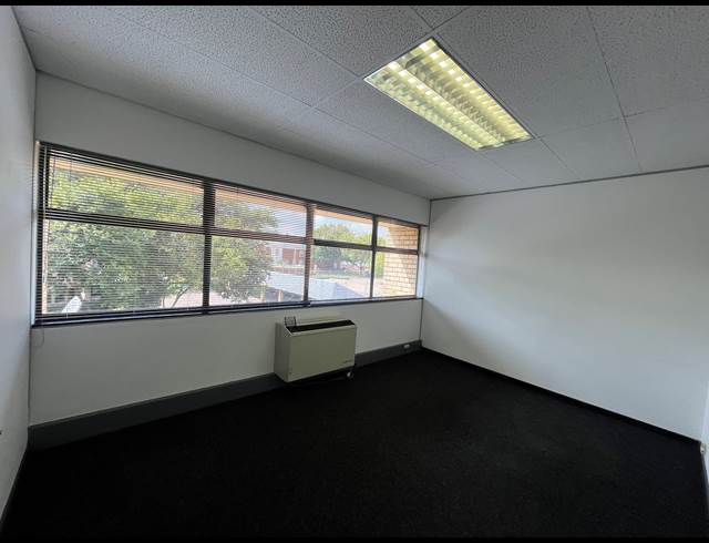 360.20M² OFFICE TO LET IN BRYANSTON