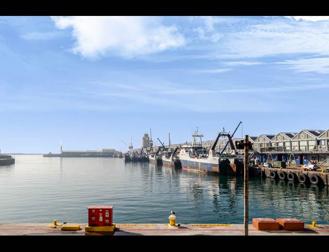 1 BEDROOM APARTMENT TO LET IN WATERFRONT