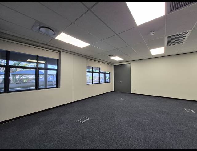 132M² OFFICE TO LET IN MELROSE ESTATE