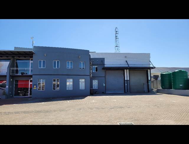 1,461M² WAREHOUSE TO LET IN NDABENI