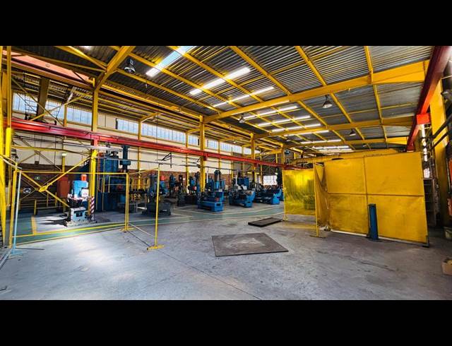 2,300M² WAREHOUSE TO LET IN ROBERTVILLE