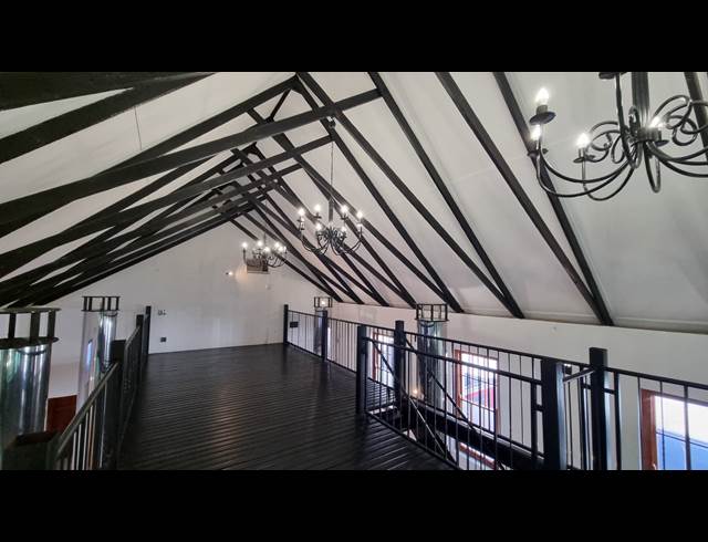 365M² MINI FACTORY TO LET IN WOODSTOCK