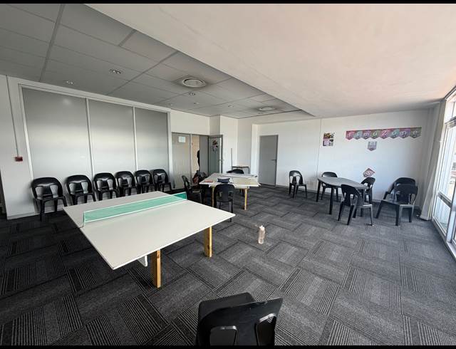 548M² OFFICE TO LET IN SOMERSET WEST MALL TRIANGLE