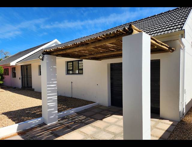 4 bed property to rent in BERGVLIET
