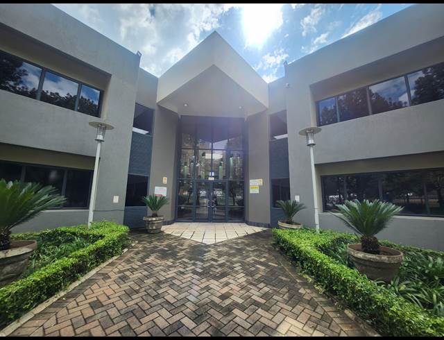 4,074M² OFFICE TO LET IN BEDFORDVIEW