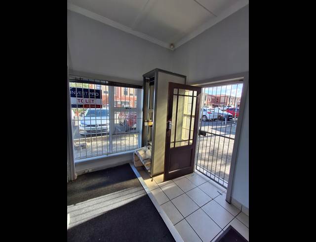 310M² OFFICE TO LET IN VINCENT
