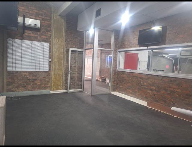 633M² WORKSHOP TO LET IN RIVERSIDE PARK