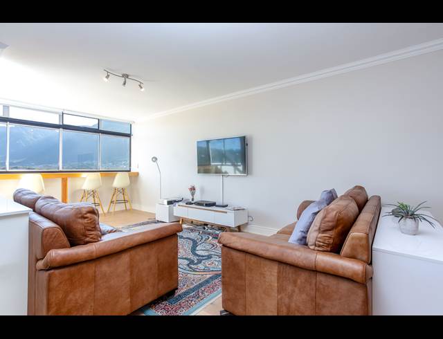 2 BEDROOM APARTMENT RENTED IN CLAREMONT UPPER